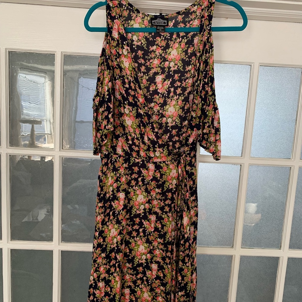 Floral wrap dress with shoulder cutouts